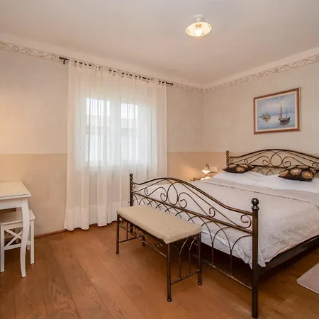 Vlacich By Istrabook *