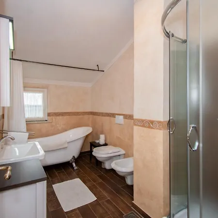Villa Vlacich With Sea View *