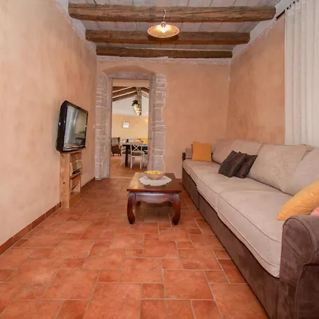 Vlacich With Sea View Trgetari