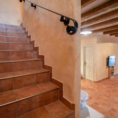 Vlacich By Istrabook Trgetari