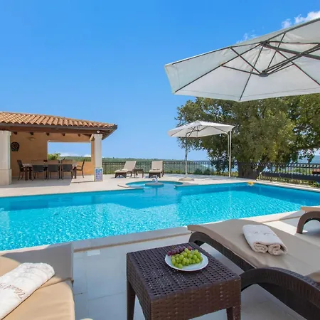Villa Vlacich With Sea View